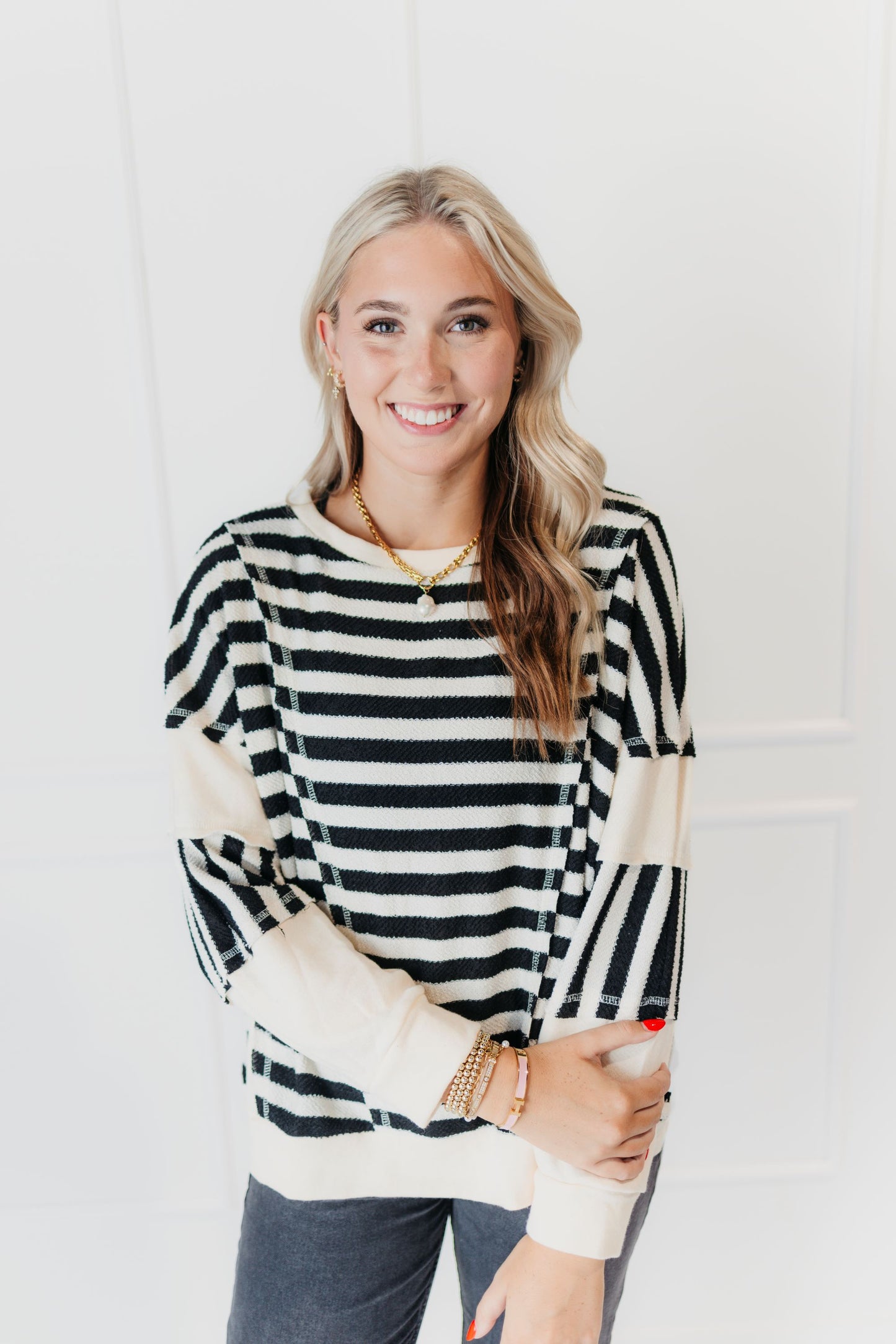 BUCKETLIST - Striped Oversized Sweatshirt