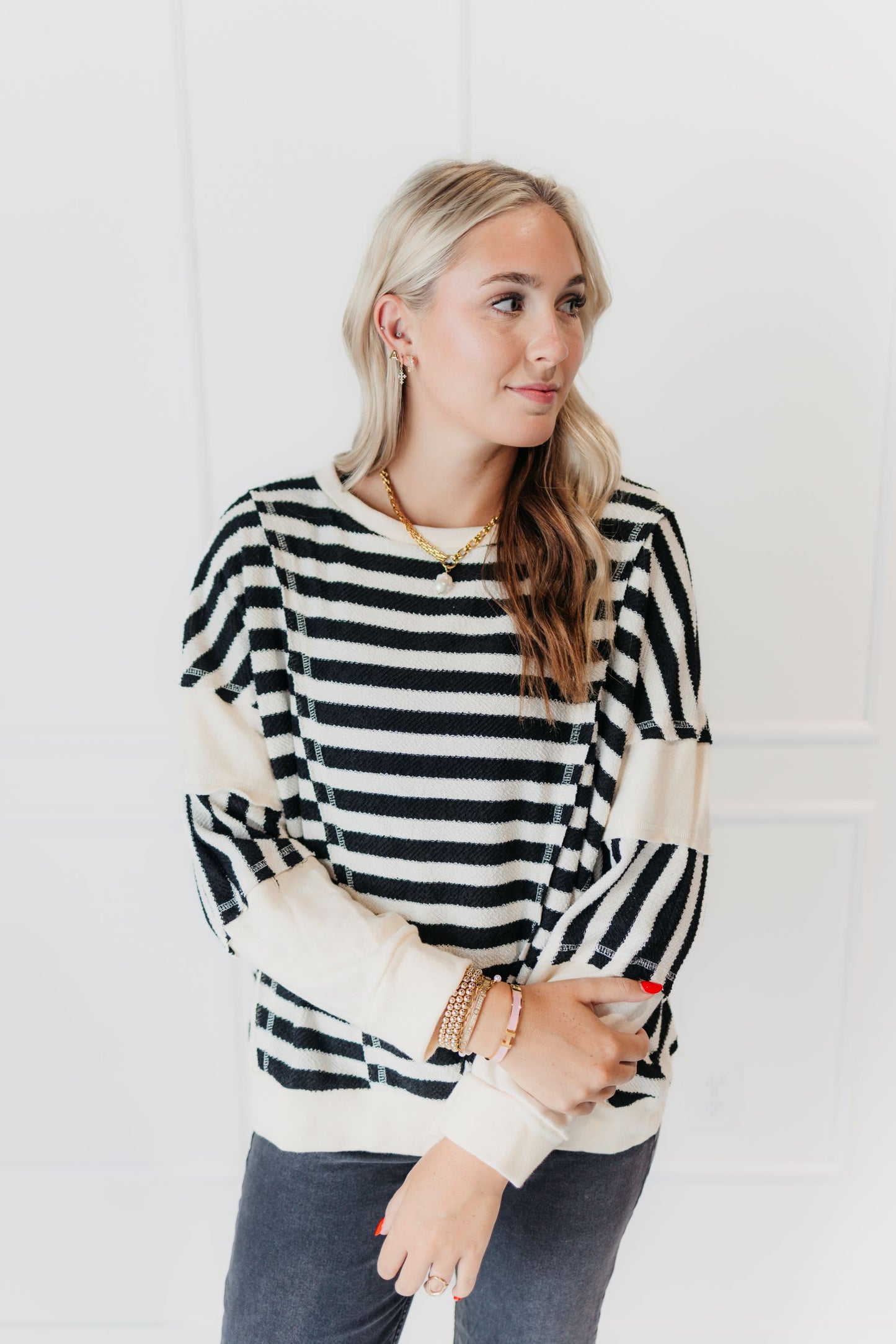 BUCKETLIST - Striped Oversized Sweatshirt