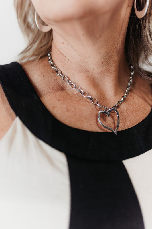 CHANSUTTPEARLS - LARGE OPEN HEART NECKLACE - SILVER